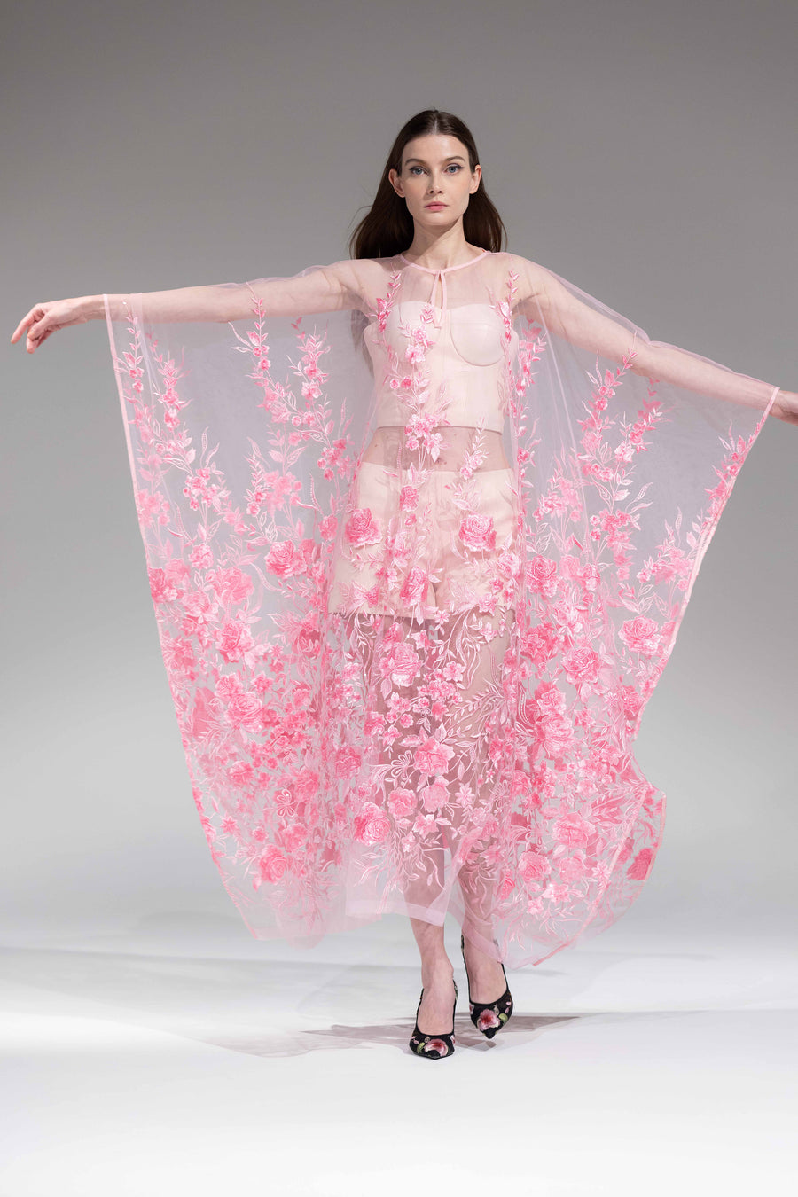 CHIE IMAI Floral Lace Long Cape - Pink